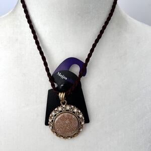 🍭6/$30 New (with defect) Magnabilities Victorian Style Pendant Necklace